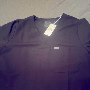 Figs Caterina one pocket scrub top NWT